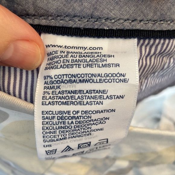 ❣️Tommy Hilfiger camouflage Capri pants. Patel yellow, grey and white. Size 6. - Picture 11 of 13